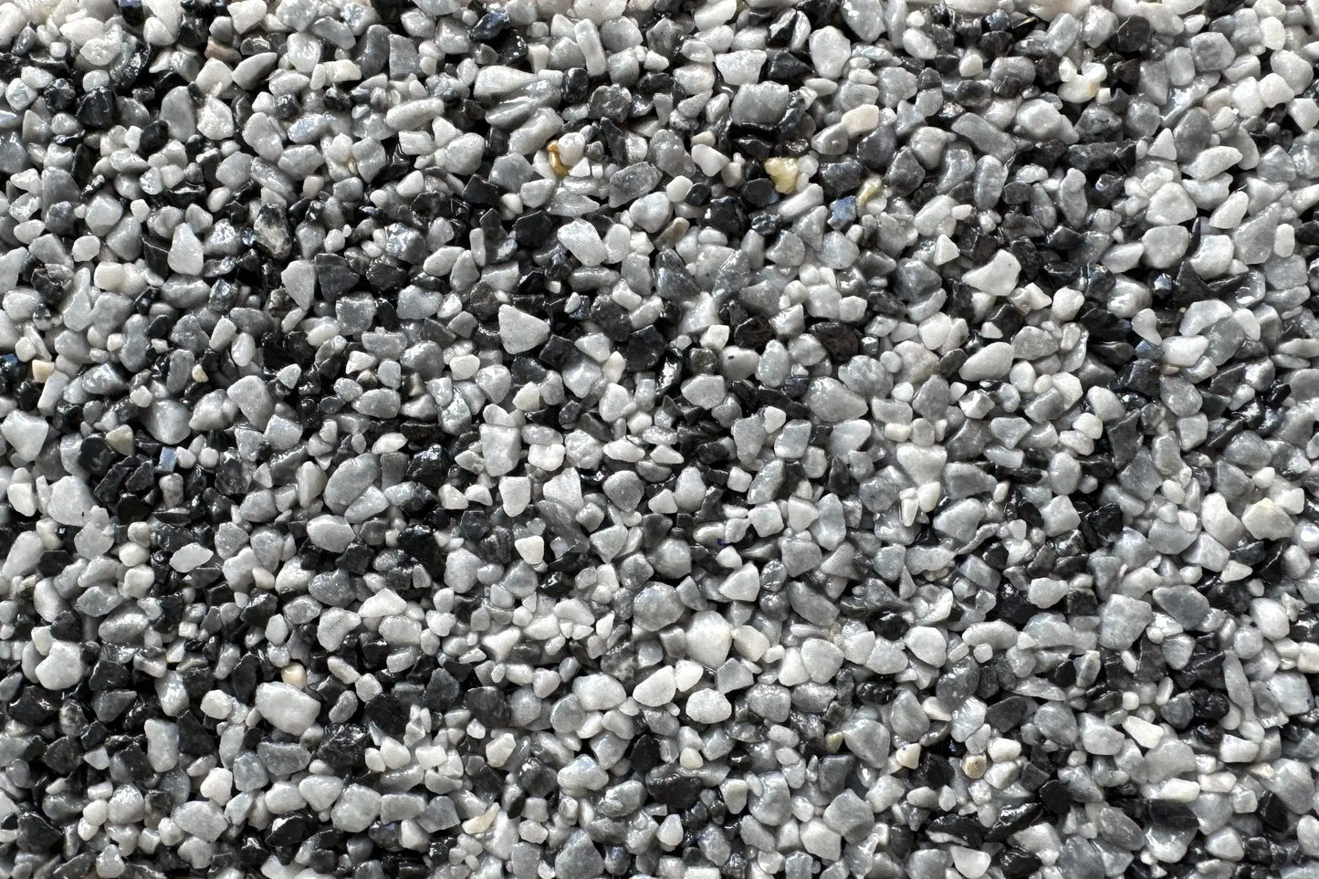 Vuba aggregated resin colour swatch: Valentini